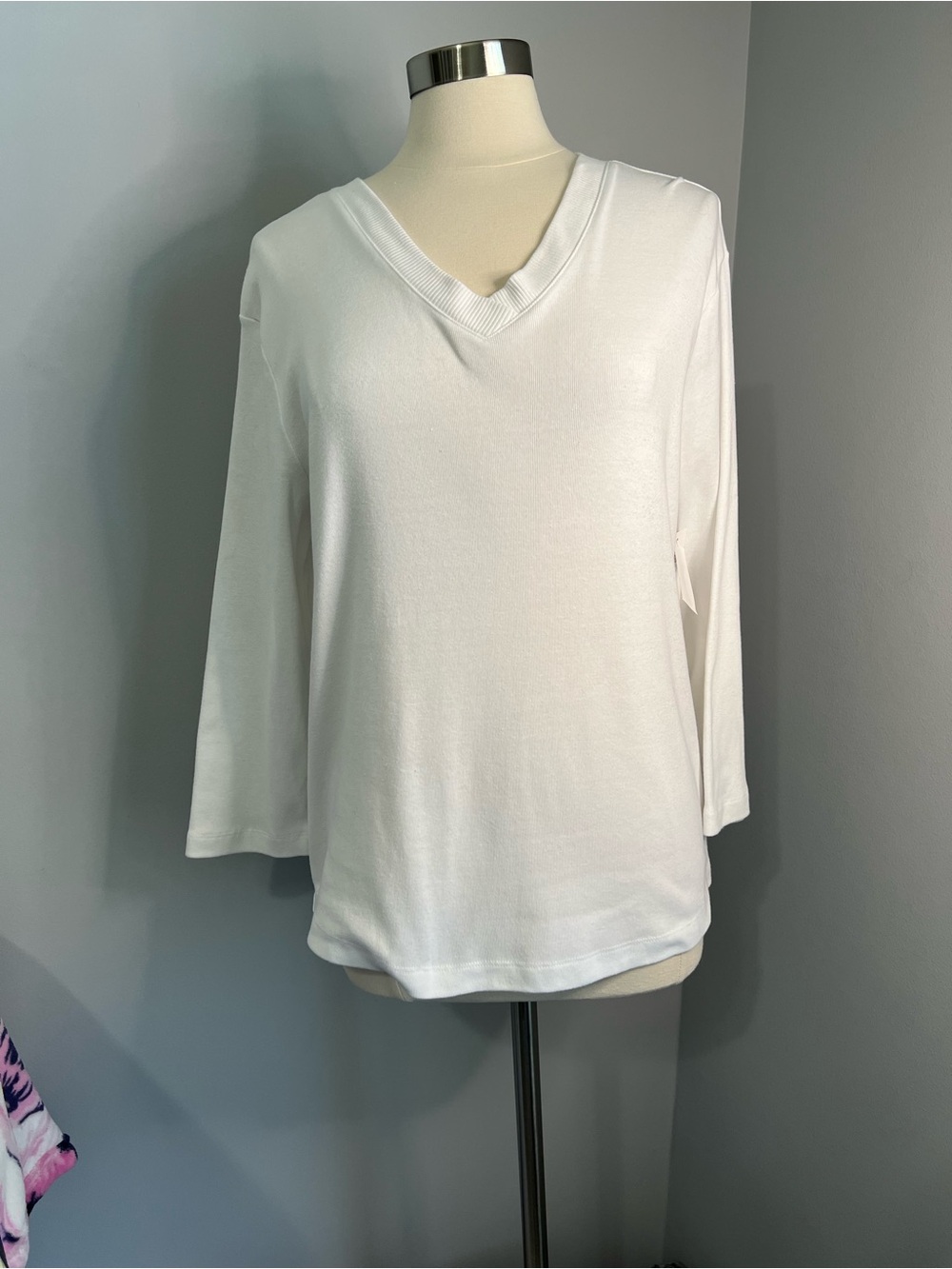 Hasting & Smith Size XL White V-Neck 3/4 Sleeve Knit Top NWT